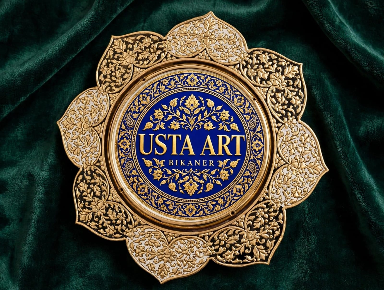 https://artisan.gergstore.com/assets/product_image/MOHD%20YASEEN%20USTA/artisan_17262_6acf7bd57a9d3129930517.jpg