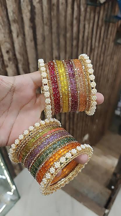 https://artisan.gergstore.com/assets/product_image/Melam%20Vijaya%20Lakshmi/artisan_17059_6ad0f64e812ec416510178.jpg