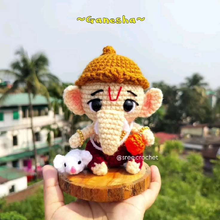 https://artisan.gergstore.com/assets/product_image/Pooja%20Tentiwala/artisan_6970_6ae1ffc5460b2391271986.jpg